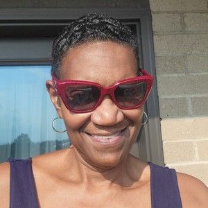 Meet your Posher, Brenda